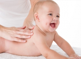 MASSAGE CHO TRẺ SƠ SINH - TÀI LIỆU QUÝ CHO CÁC BÀ MẸ